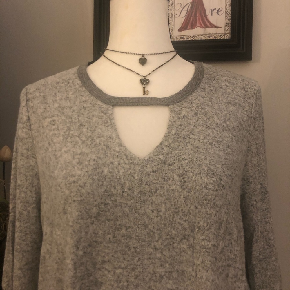 🌟NWT boutique sweater